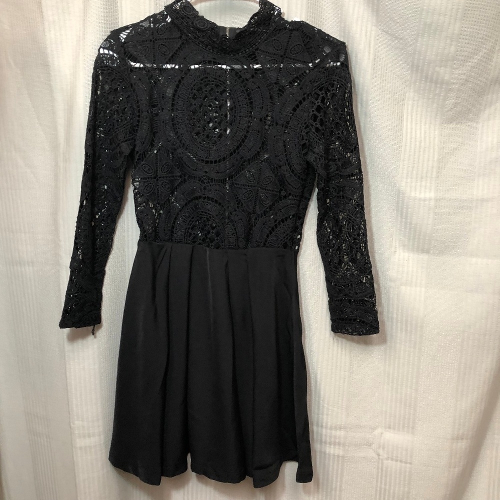 NWT Womens Choies High Collared Lace Bodice Mini Dress 6
